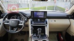 تۆیۆتا لاند کروزەر